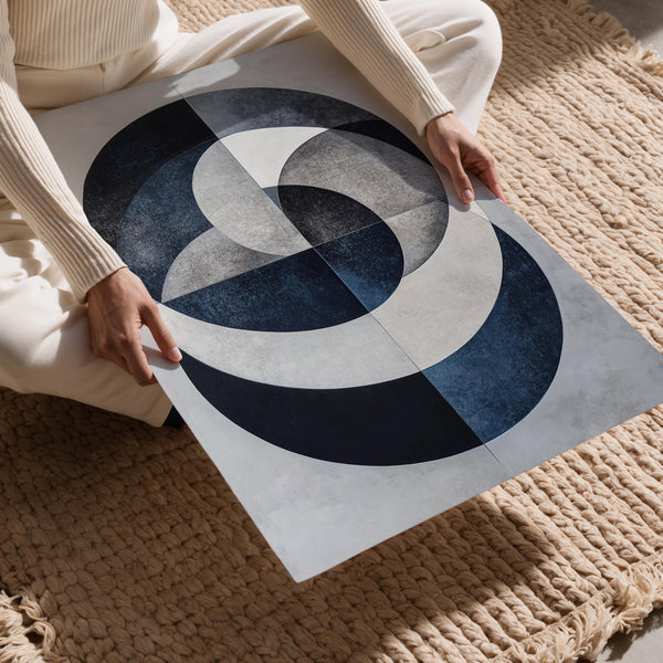 Geometric Monochrome Flow