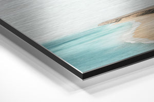 Tranquil Coastal Horizon