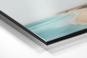 Tranquil Coastal Horizon