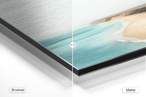 Tranquil Coastal Horizon