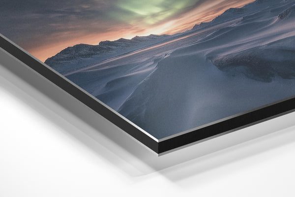 Aurora Snowy Expanse